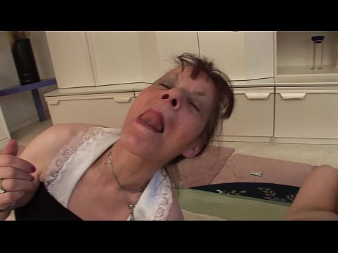 ❤️ Mae gan ddwy nain ac un taid driawd ❤️ porno Rwsiaidd wrthon ni ❌️