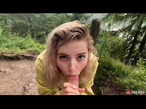 ❤️ Merch yn llyncu cum ar ôl blowjob cyhoeddus - Eva Elfi ❤️ porno Rwsiaidd wrthon ni ❌️